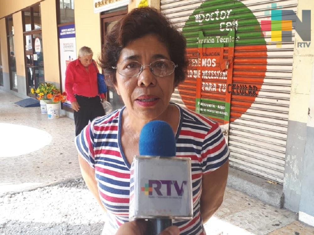 Comerciante de Veracruz denuncia robo de puesto semifijo