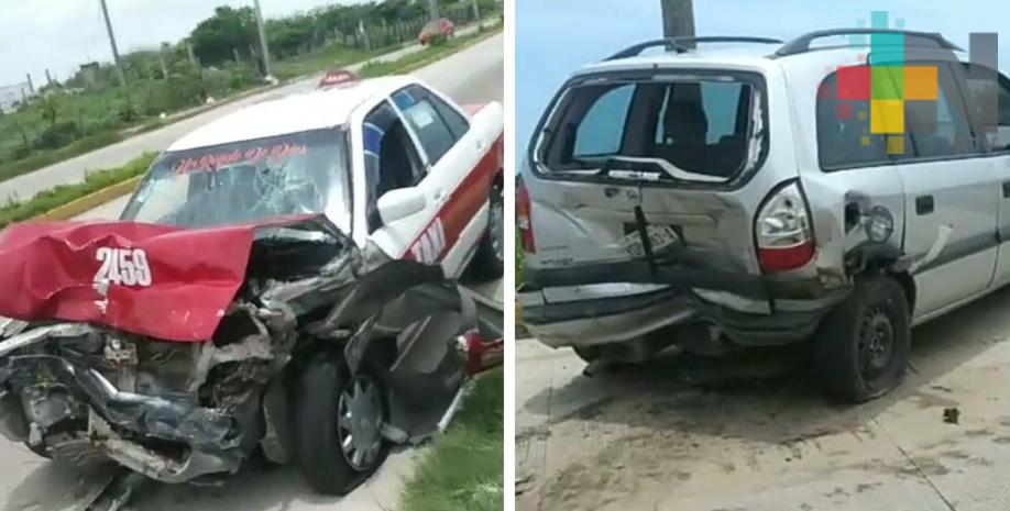 Daños materiales por más de 100 mil pesos deja choque entre camioneta y taxi en Coatzacoalcos