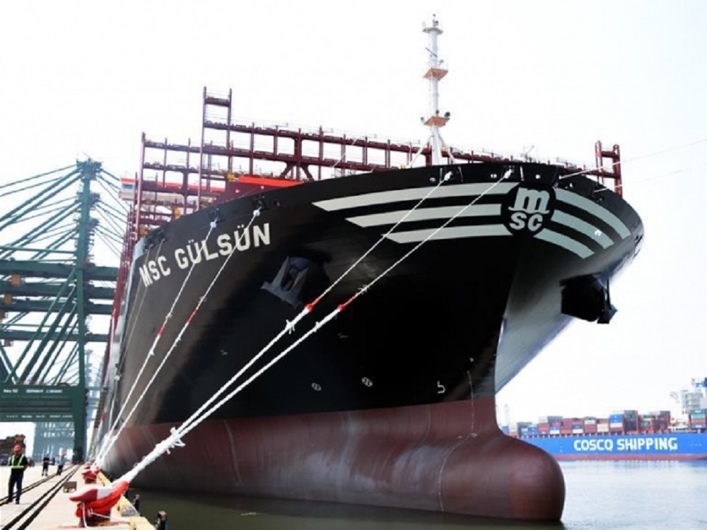 Buque portacontenedores gigante inicia su primera travesía rumbo a Europa