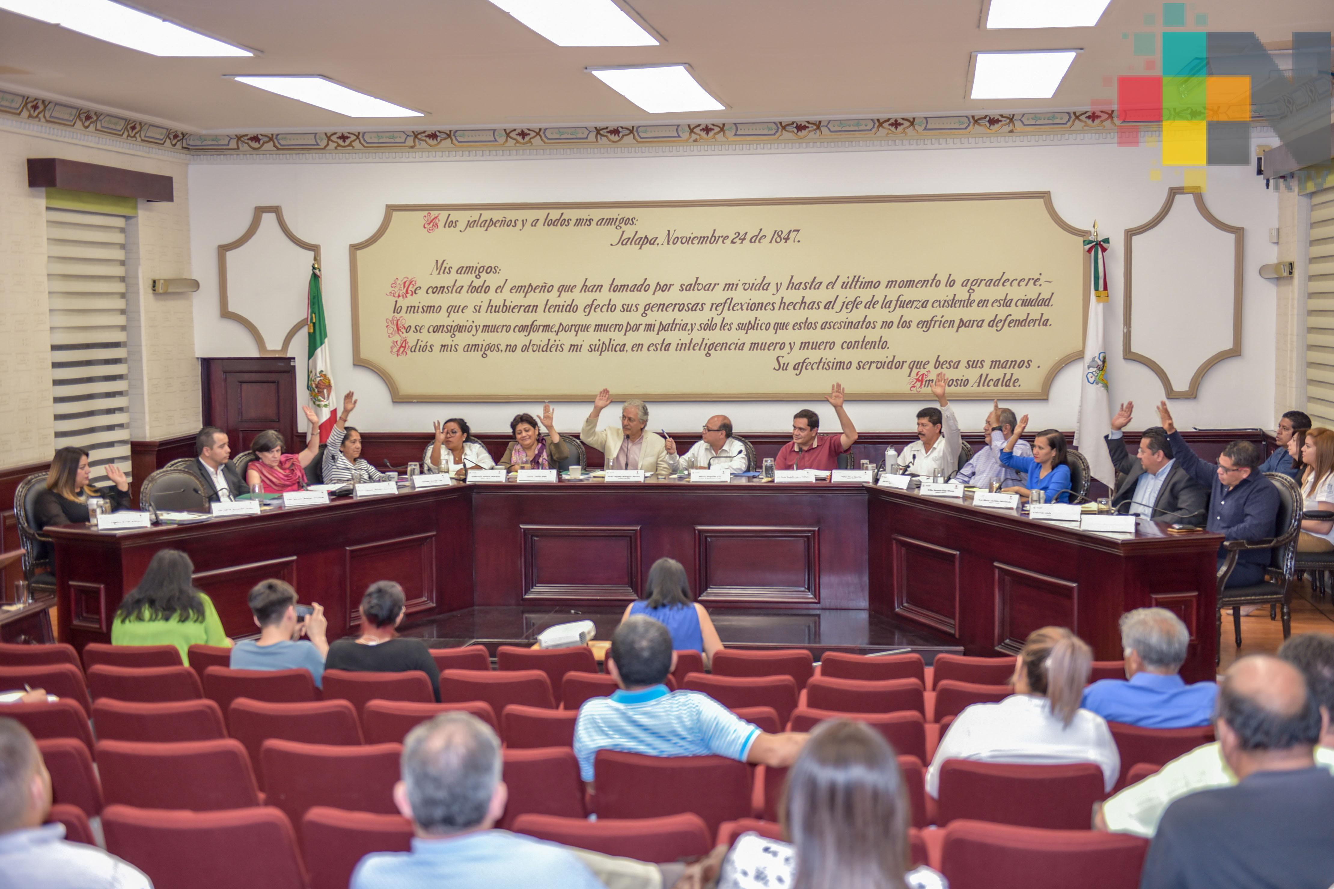 Regularizarán adeudos en tianguis y mercados