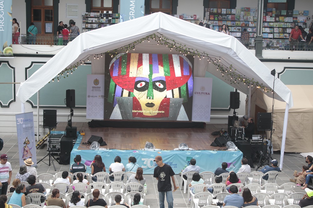 Cine, recorridos y cápsula del tiempo en Feria del Libro