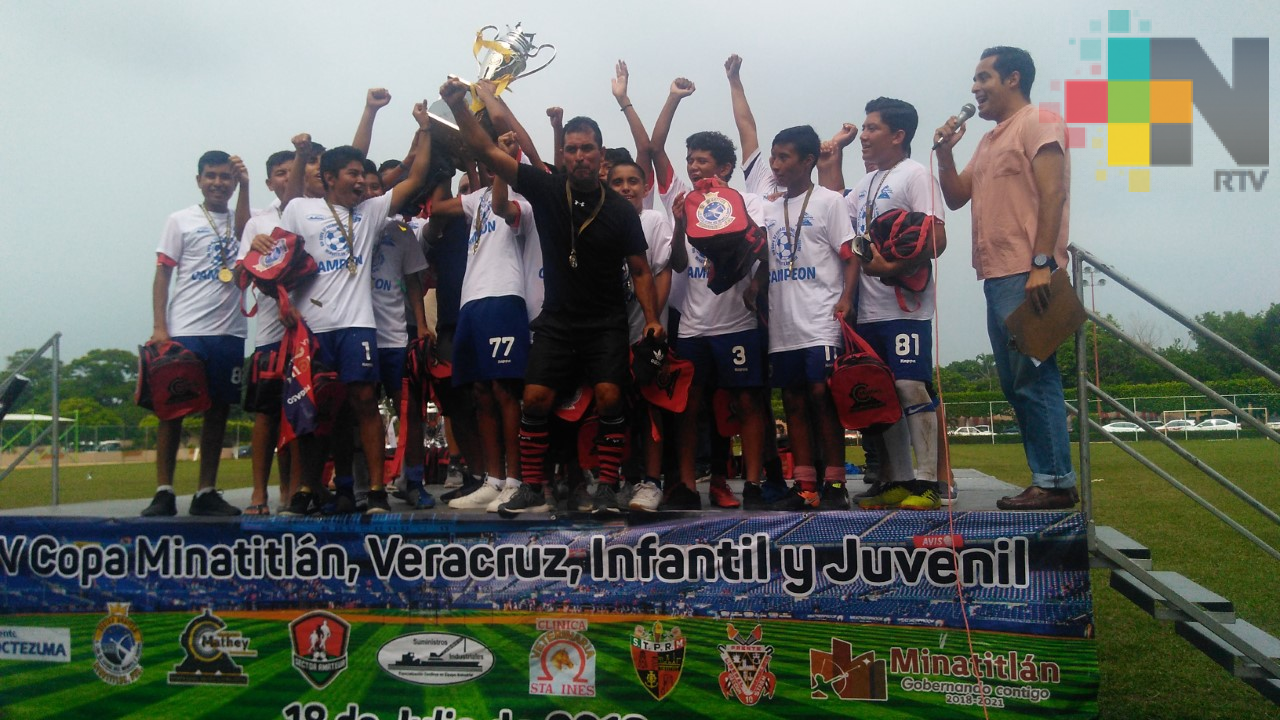 Mapachapa, Minatitlán y Coatzacoalcos ganaron Copa Mina de Futbol