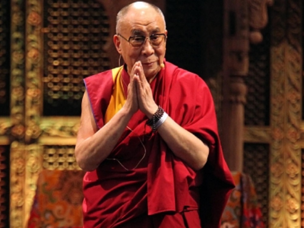 Dalai Lama se disculpa por calificativos a posible mujer sucesora