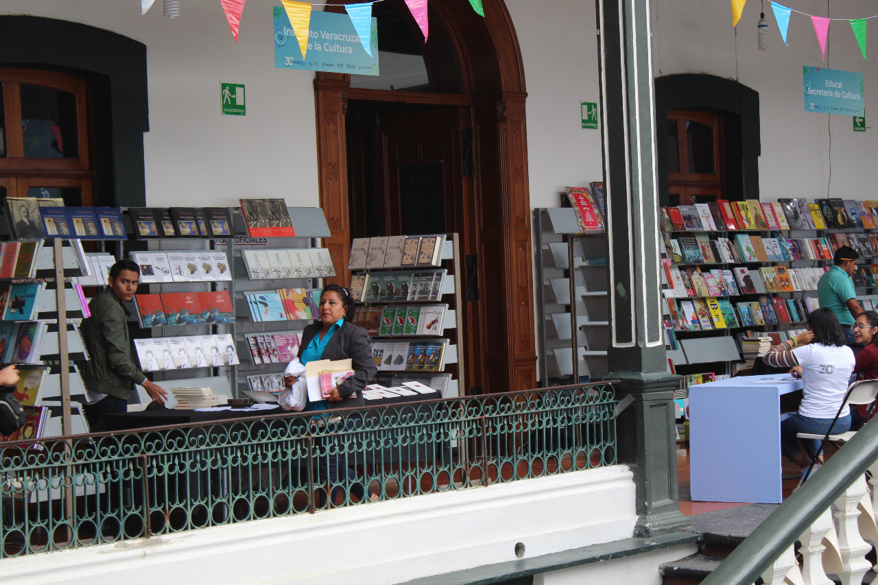 Presentará IVEC edición digital conmemorativa de los 30 años de la Feria del Libro