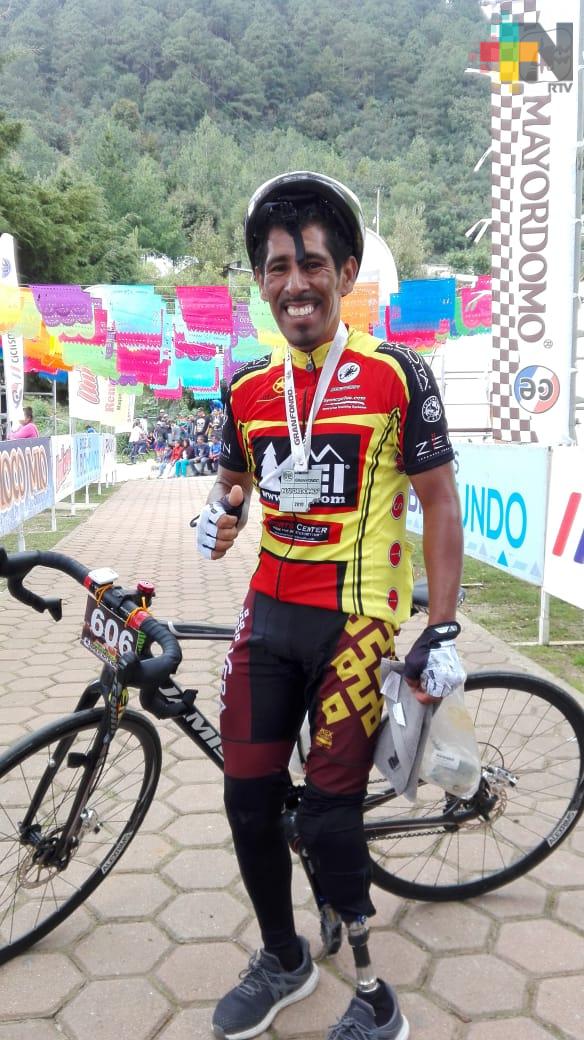 Paraciclista veracruzano requiere apoyo para asistir a competencias nacionales