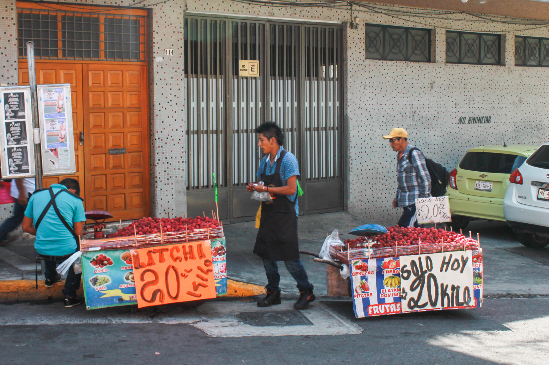 Piden locatarios que ayuntamiento regule a ambulantes de Tuxpan