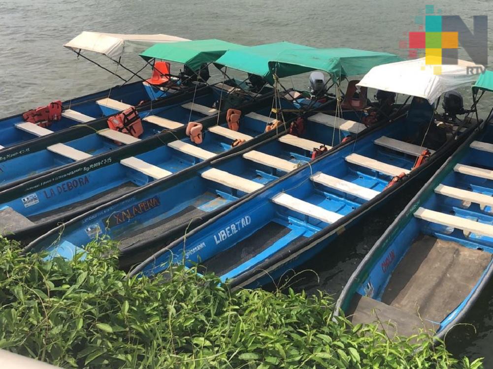 Lancheros de Minatitlán realizan paro de labores