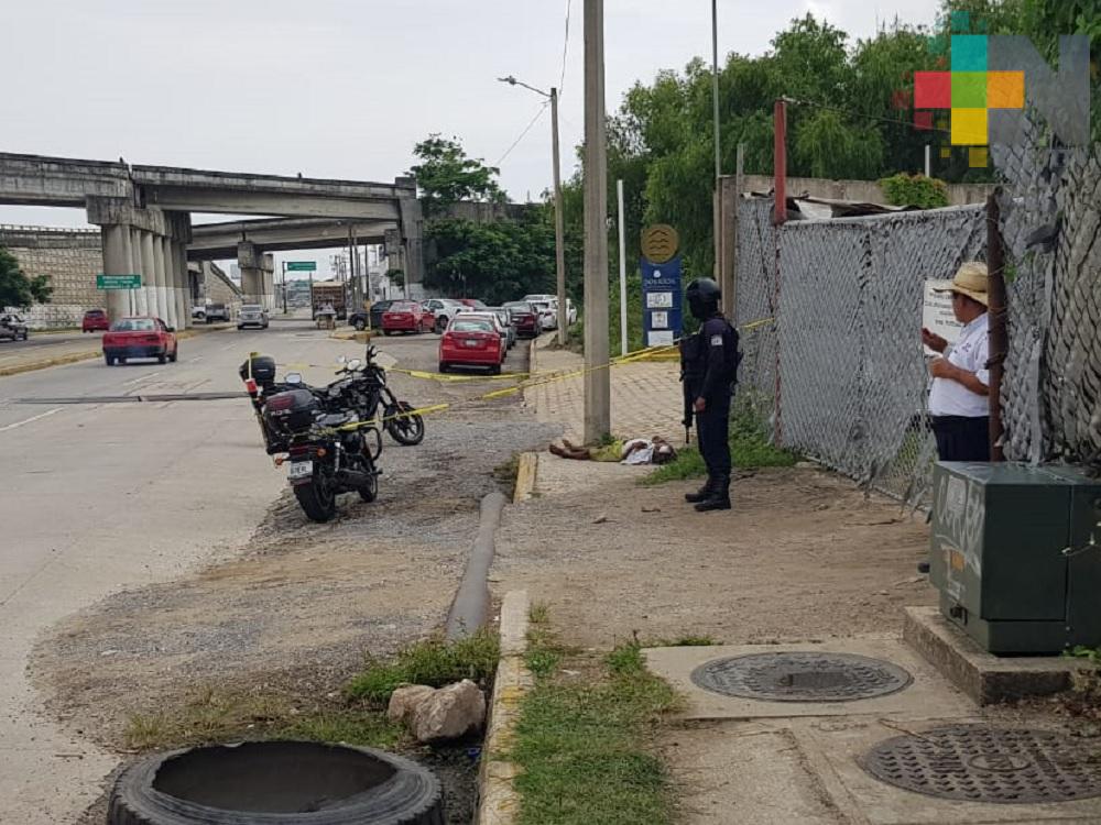 Localizan cadáver de indigente en colonia de Coatzacoalcos