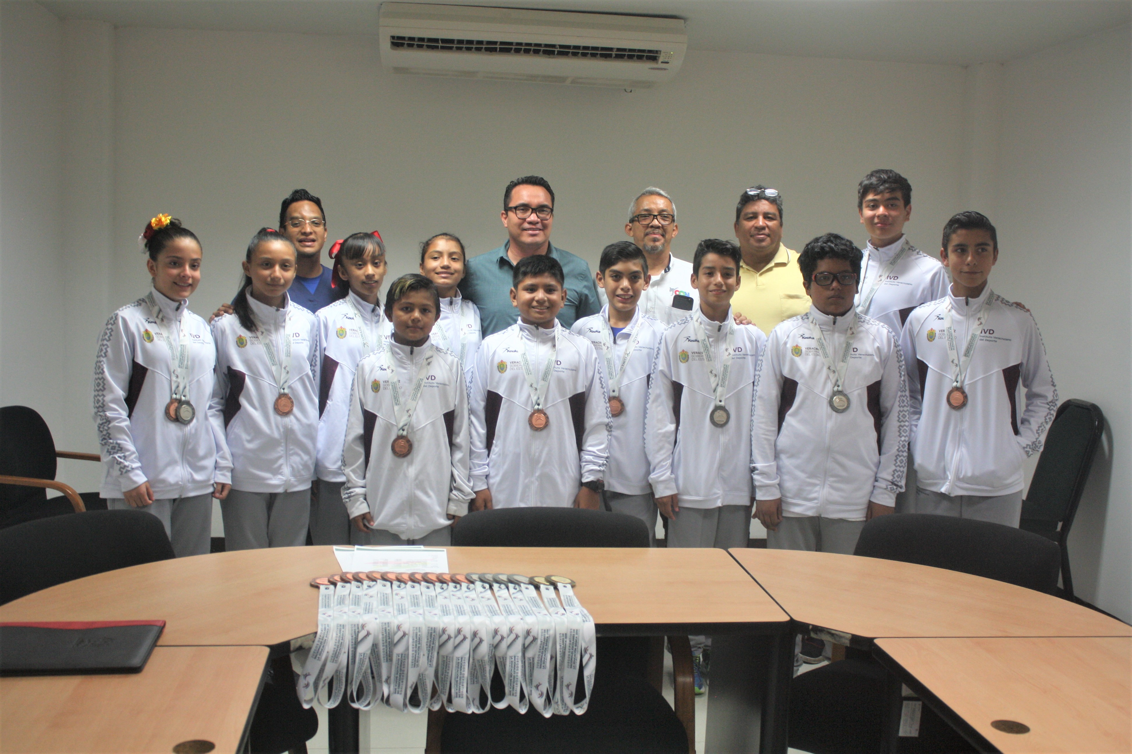 Brillan taekwondoines veracruzanos a nivel escolar