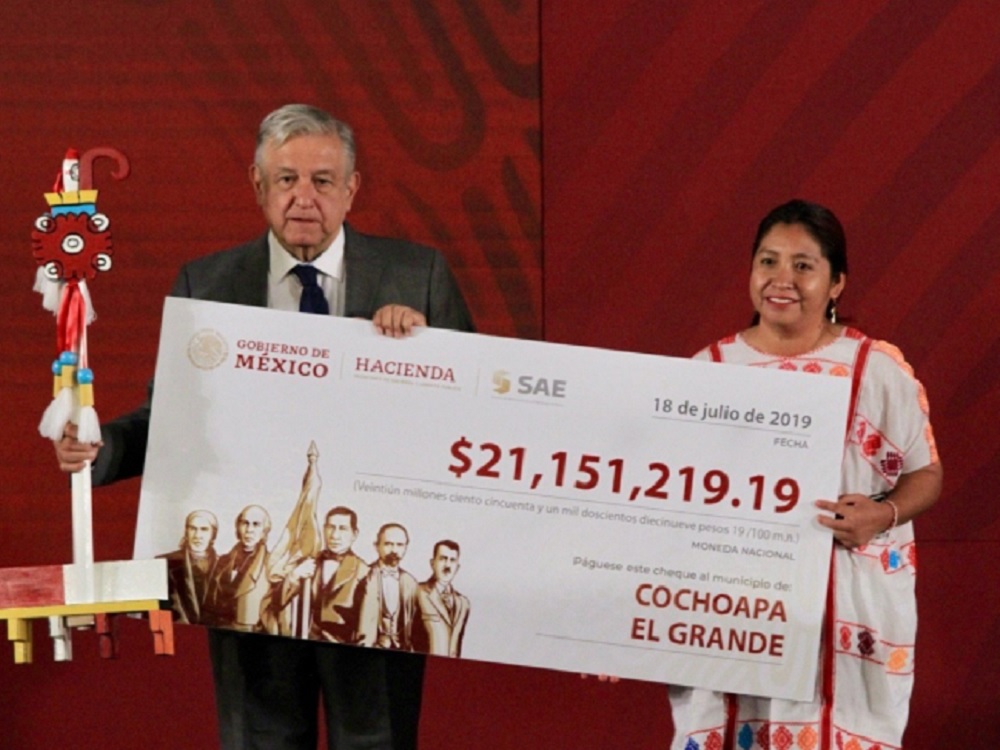 Municipios de Guerrero reciben de AMLO 42 mdp por subasta de propiedades