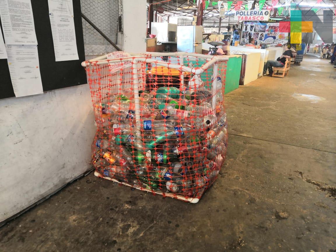 Recolectan PET en mercado 12 de Noviembre, en Coatzacoalcos