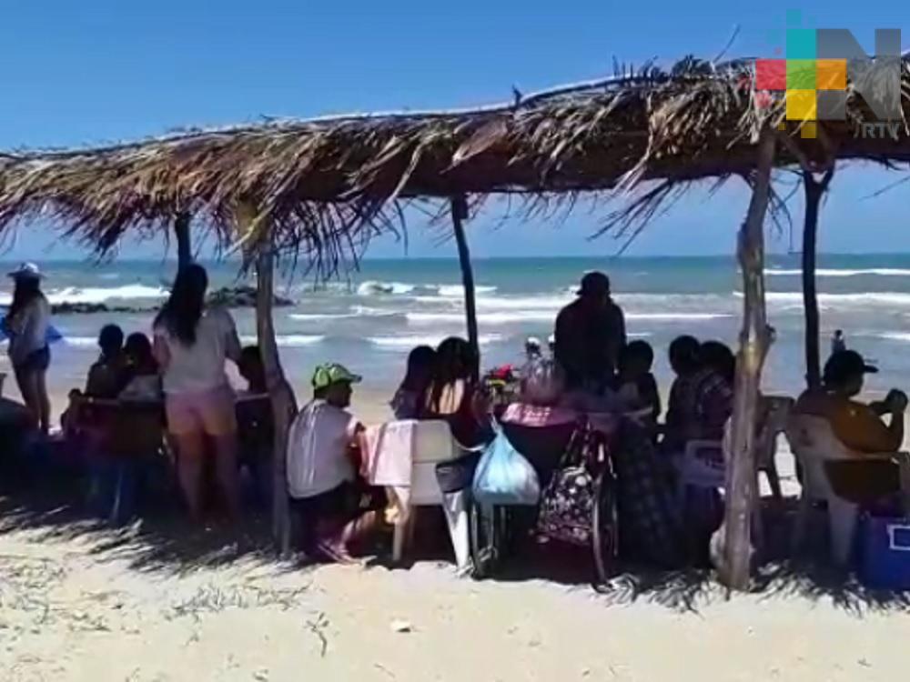 Palaperos de la playa de Tuxpan se preparan para esta temporada vacacional