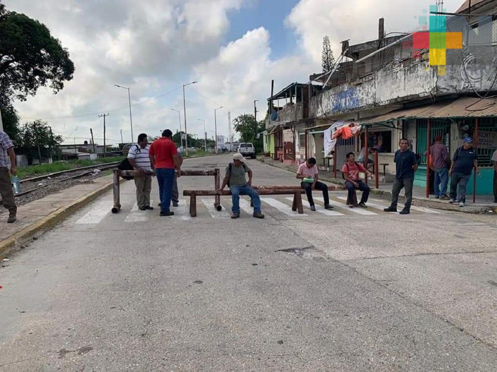 Se cumplen seis días de la toma de refinería de Minatitlán