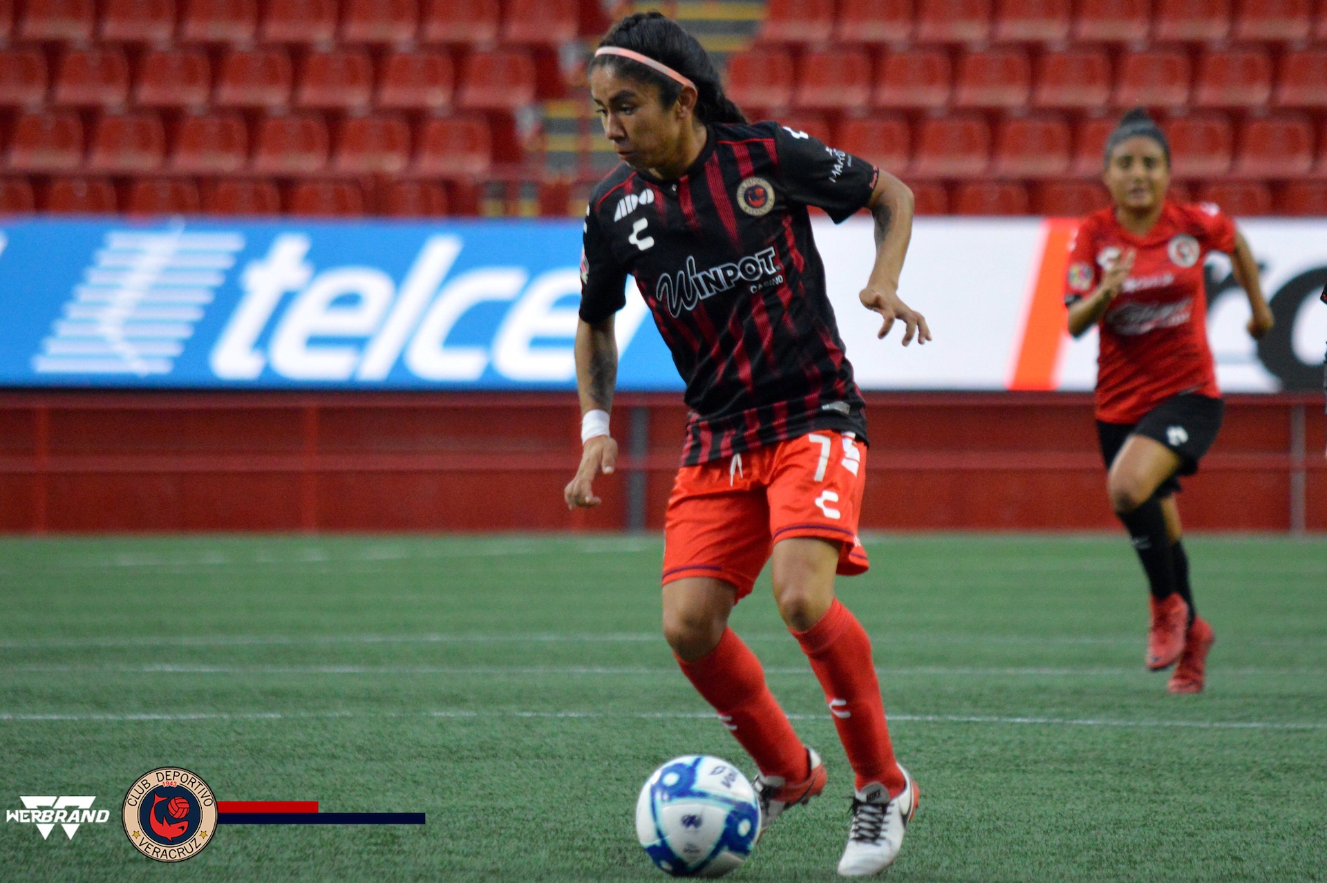 Tiburonas Rojas rescatan el empate en Tijuana