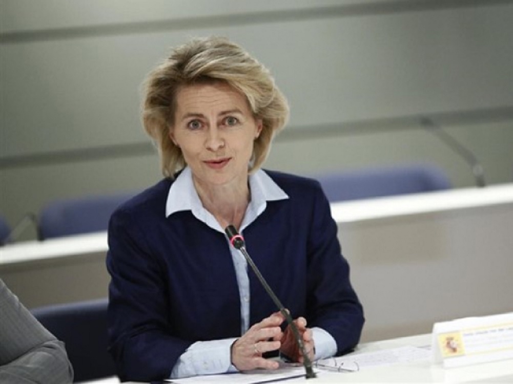 Unión Europea elige a la primera mujer presidenta de su órgano ejecutivo