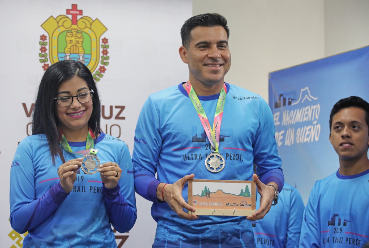 Presentaron la playera y medalla del Ultra Trail Perote 2019, «El nacimiento de un sueño»