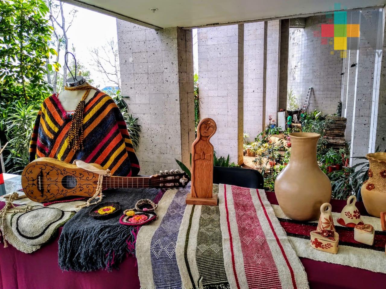 Inauguran exposición Manos Veracruzanas en Congreso del Estado