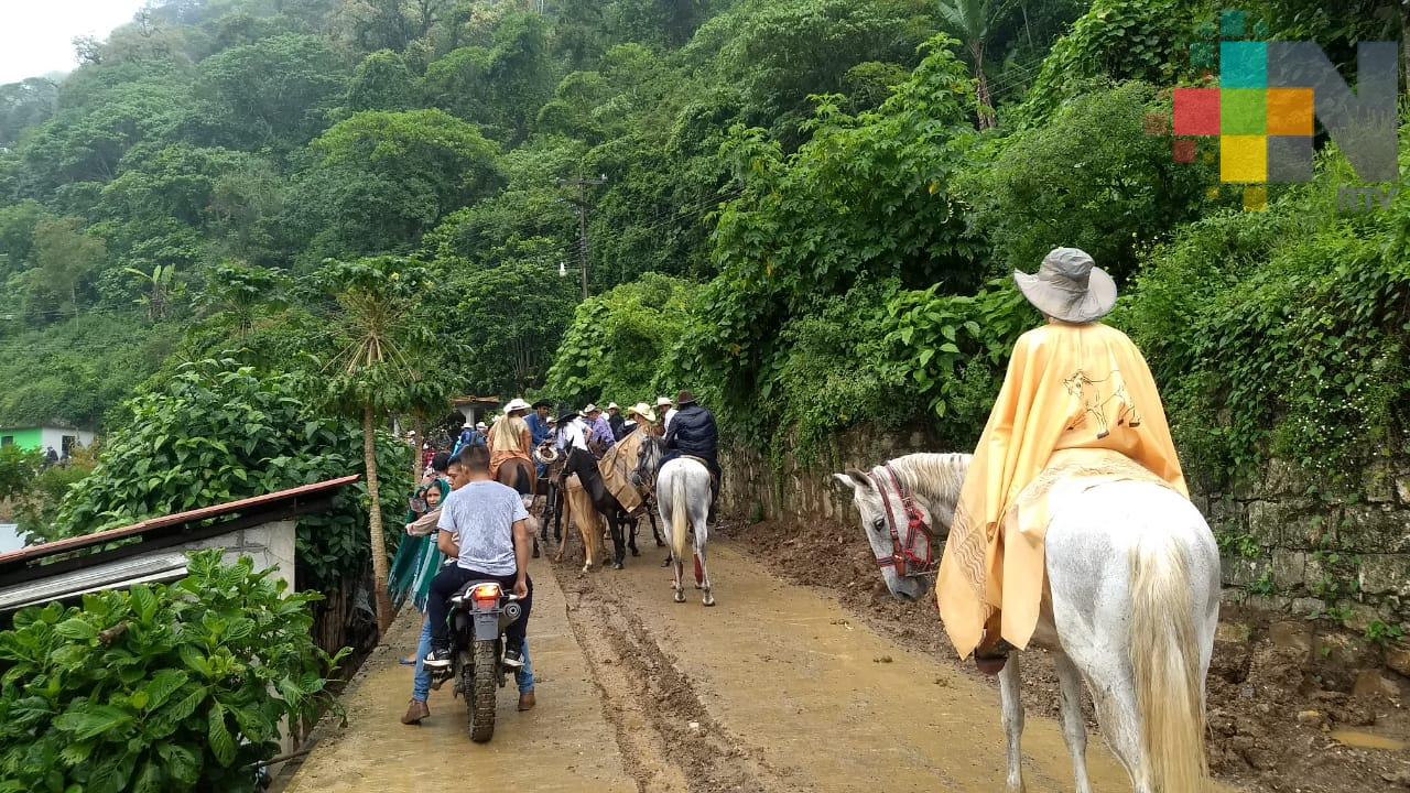 Con saldo blanco y una cabalgata Hidalgo-Veracruz, culmina fiesta patronal en Ilamatlán
