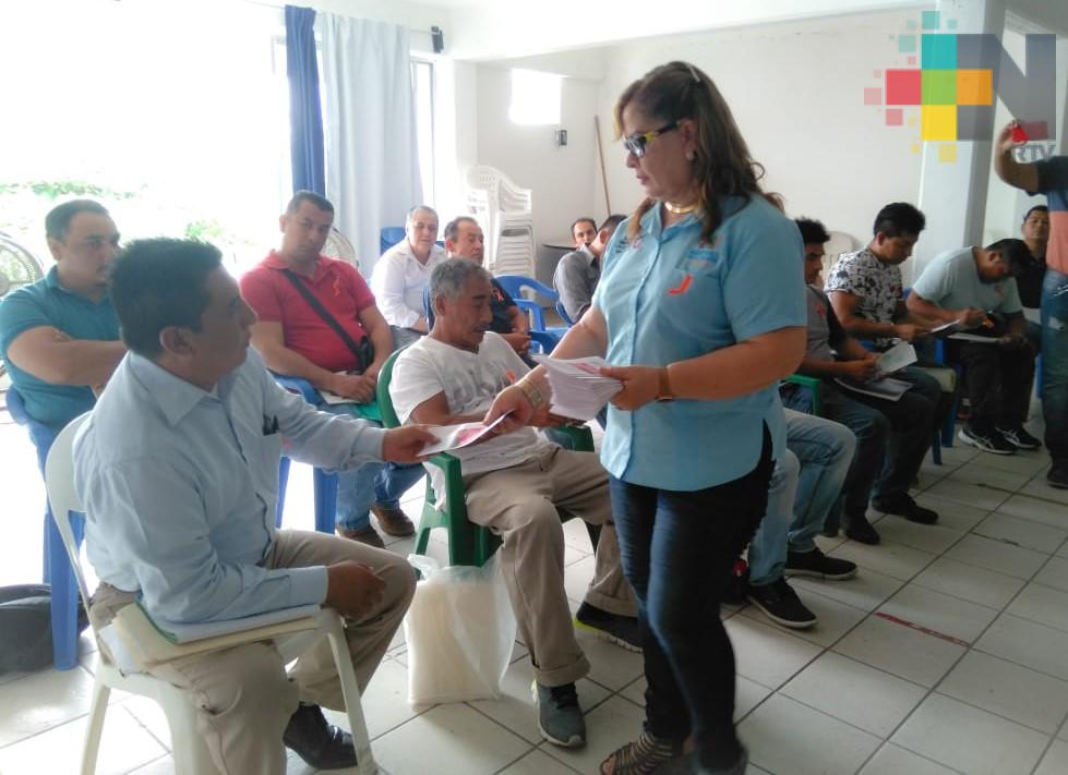 En Martínez de la Torre, conductores de transporte público recibieron plática sobre violencia de género