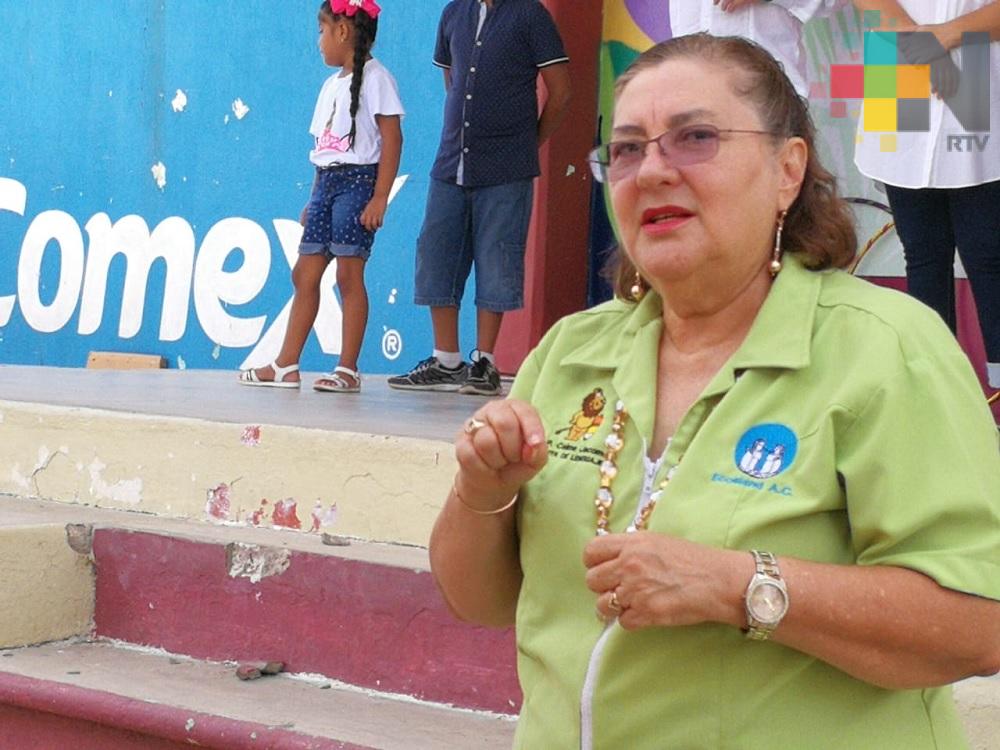 Padres de familia y maestros se resisten aprender en leguaje de señas mexicano