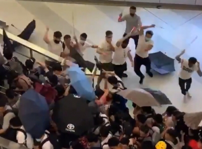 Condena gobierno de Hong Kong violencia contra manifestantes