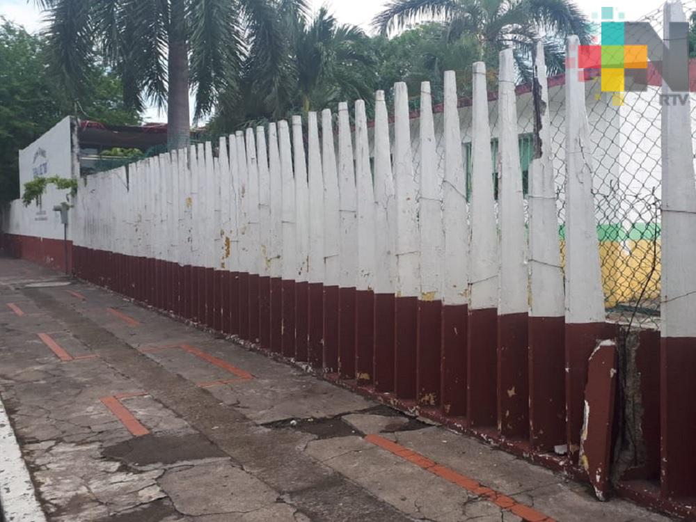 Ayuntamiento de Veracruz invertirá 21 mdp en 19 escuelas