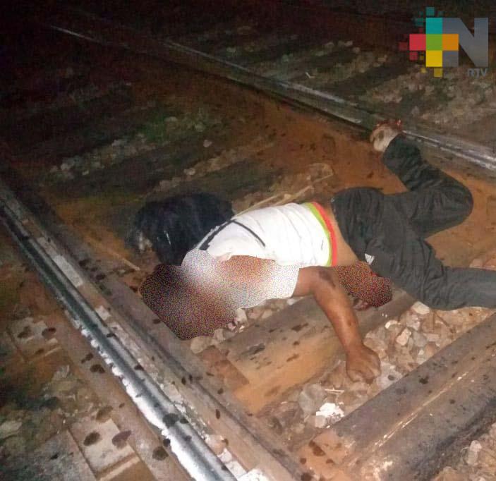 Encuentran persona sin vida en vías del tren de Coatzacoalcos