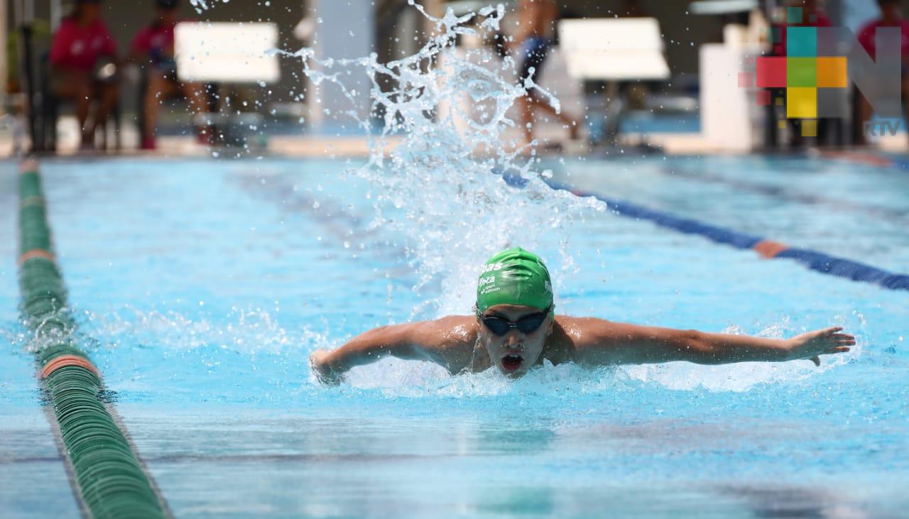 Nadadores de Coatzacoalcos asisten a Copa Jarocha Curso Largo 2026