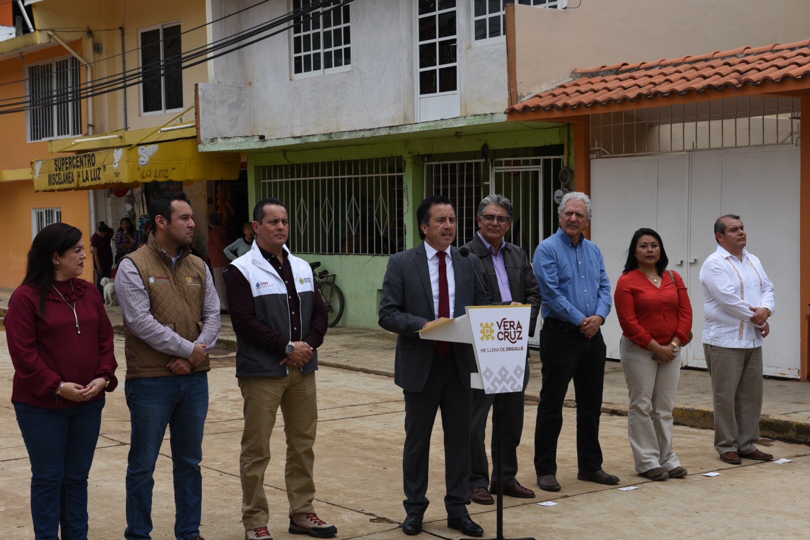 Cuitláhuac García dio banderazo de inicio de la colocación de Red de Atarjeas en Xalapa