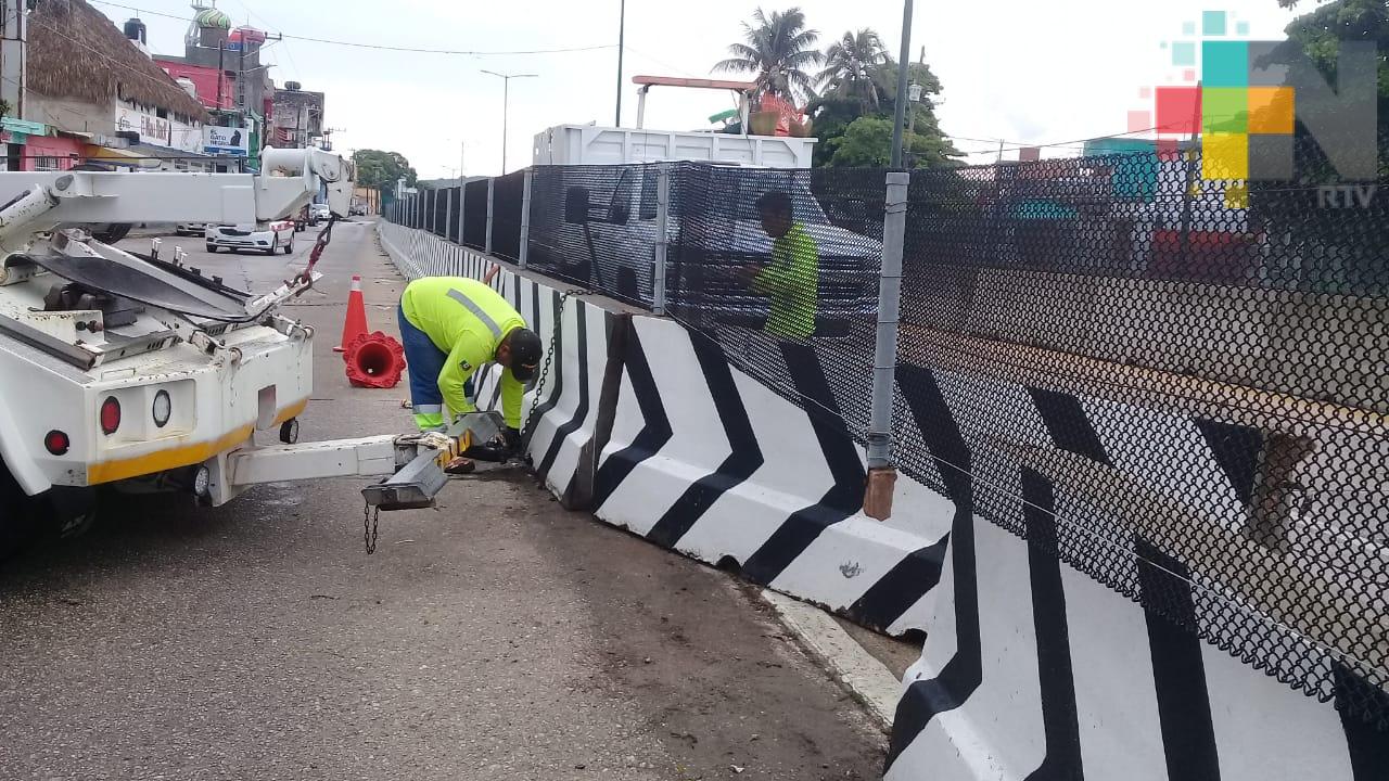 Camión daña muro de contención de Túnel Sumergido de Coatzacoalcos