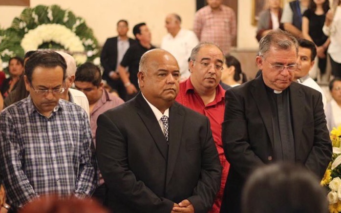 A nombre del Gobierno de Veracruz, asiste Eric Cisneros a exequias del Cardenal Sergio Obeso