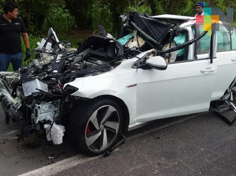 Accidente en autopista Cosoleacaque-Acayucan deja una persona fallecida y tres lesionadas