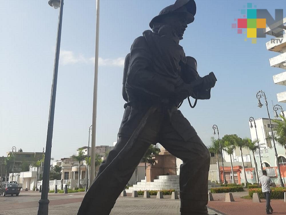 Conmemoran el 57 aniversario del Día Nacional del Bombero