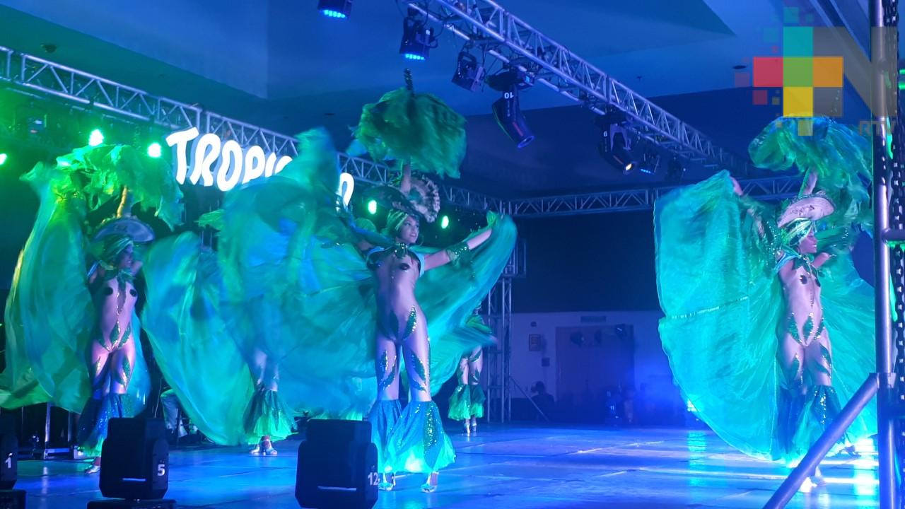 Cabaret Tropicana se presentó con éxito por primera vez en Veracruz