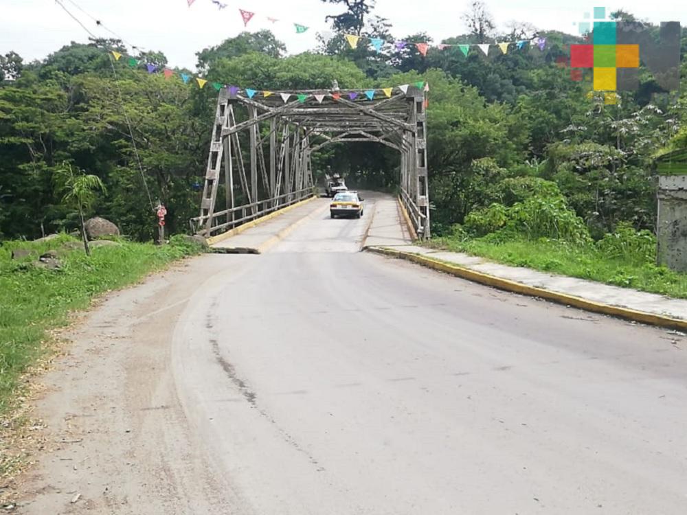 Gobierno federal y munícipes busca concluir obras carreteras en sierra de Zongolica: Diputado