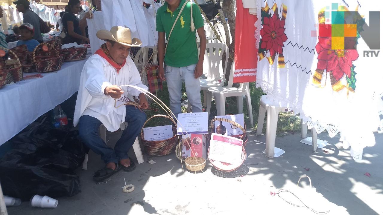Cestería tradicional, fuente de ingreso para familias indígenas del municipio de Benito Juárez