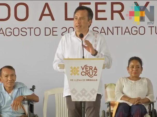 Gobernador presenta la campaña “Aprendo a leer y escribir” en Santiago Tuxtla