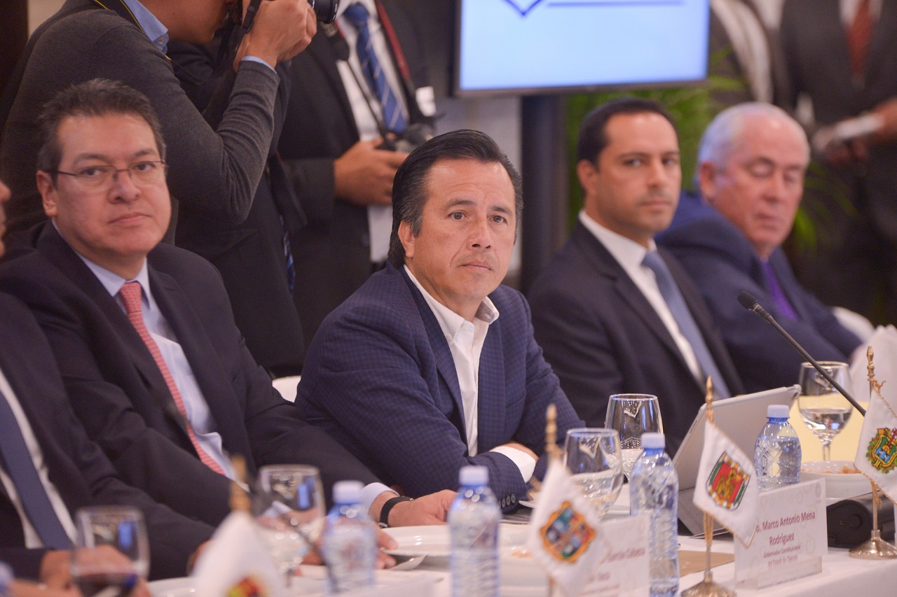 Fortalece gobernador Cuitláhuac García coordinación con FGR para la investigación de delitos