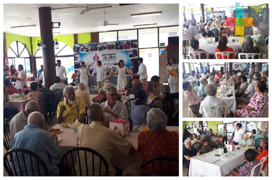 Más de 180 adultos mayores de diversos asilos celebraron el Día del Abuelo en el municipio de Veracruz