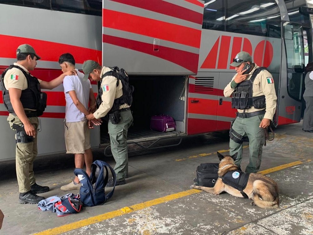 Detiene Fuerza Civil a dos personas por delitos contra la salud, en CAXA