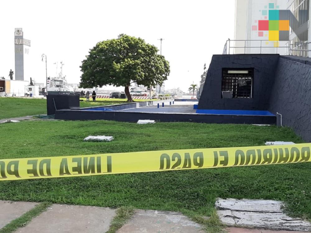 Encuentra sin vida a indigente en macroplaza del municipio de Veracruz