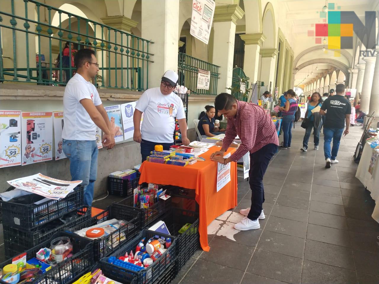 Poco concurrida la Feria Regreso a Clases en Xalapa