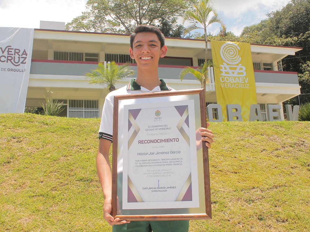 Participará Héctor Jair en Olimpiada Iberoamericana de Química en Portugal