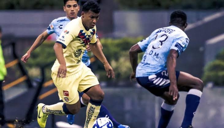 Pachuca roba el triunfo al América a dos minutos de final del partido