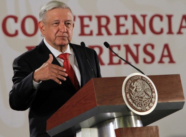 Servidores de la Nación no deben hacer proselitismo: AMLO