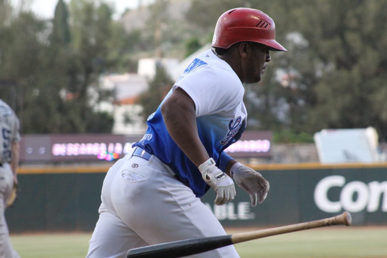 Venezolano Daniel Mayora campeón de bateo de la Liga Mexicana de Beisbol