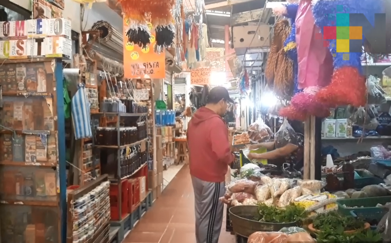 Locatarios reclaman a alcalde inversión en mercado de Tuxpan