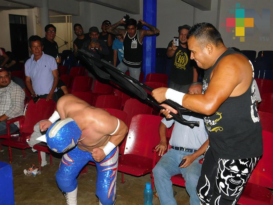 Debut exitoso de Santa Lucha Pro Wrestling en Xalapa