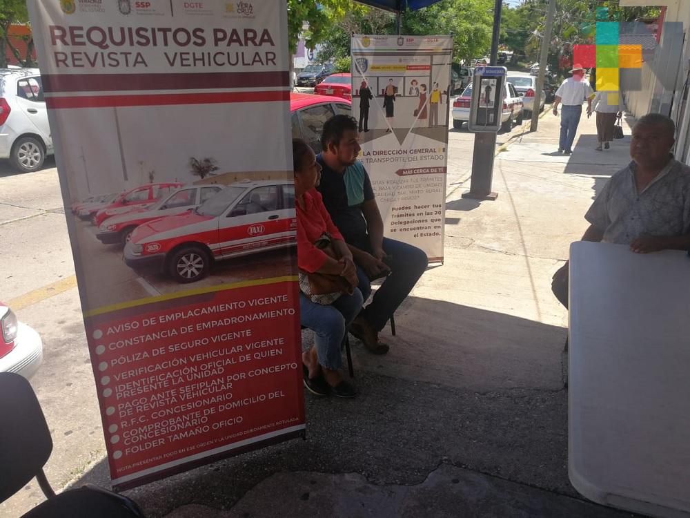 Tras anuncio de gobernador, aumentan trámites de revista vehicular en Coatzacoalcos