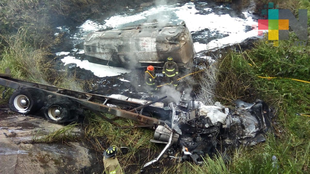 Fallece chofer de pipa que explotara en Coatzacoalcos en días pasados